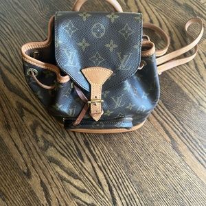 LOUIS VUITTON BACK PACK SMAII